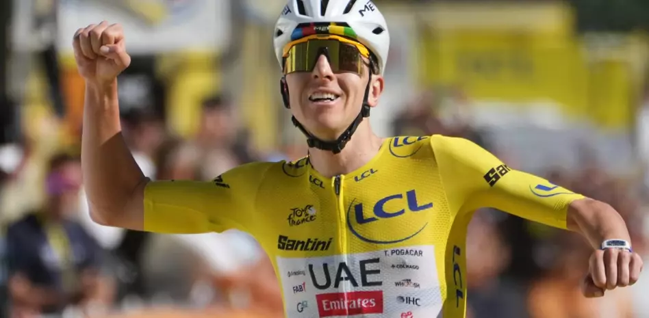 Pogacar lanza ataque en el Alpe d’Huez, gana etapa 19 del Tour y amplía su ventaja