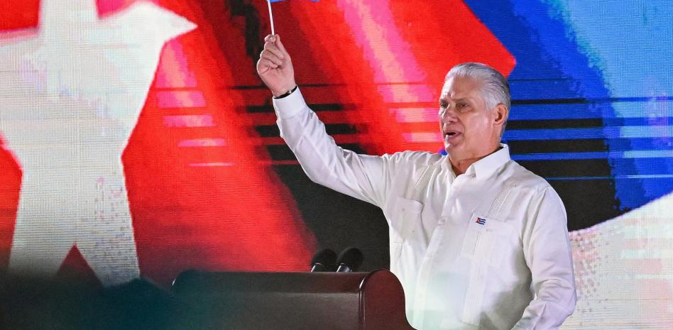 El presidente de Cuba acusa a Trump de intentar "apropiarse" de la isla