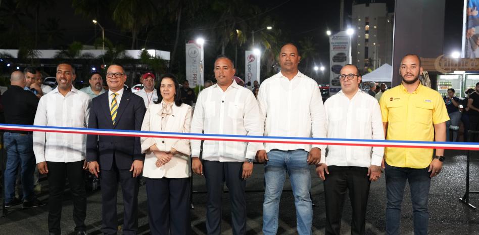 Asocivu realiza autoferia por el Día de los Padres
