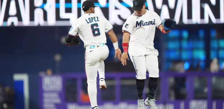 Conine, con jonrón como emergente, encamina a Marlins a victoria sobre los Filis