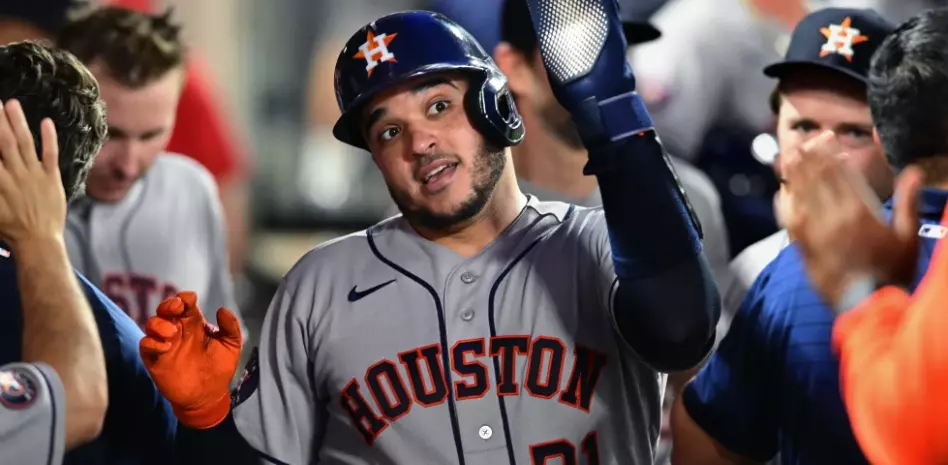 Díaz y Peña batean jonrones, Astros completan la barria sobre los Angelinos