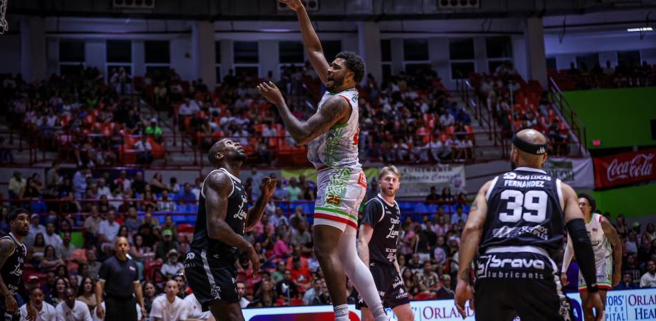 Soriano anota 32, Mendoza 18 y Aguada se pone 2-1 sobre Ponce en semifinal BSN