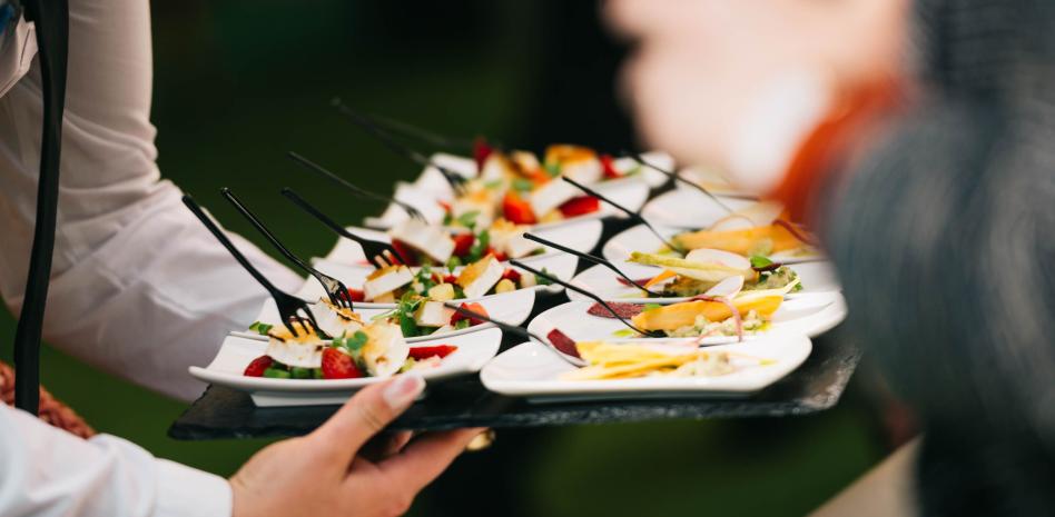 Evento tipo coctel: las claves de un menú corporativo