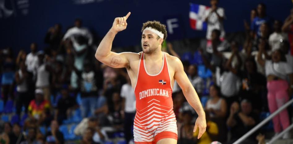 Chris Foca conquista la medalla de oro en lucha