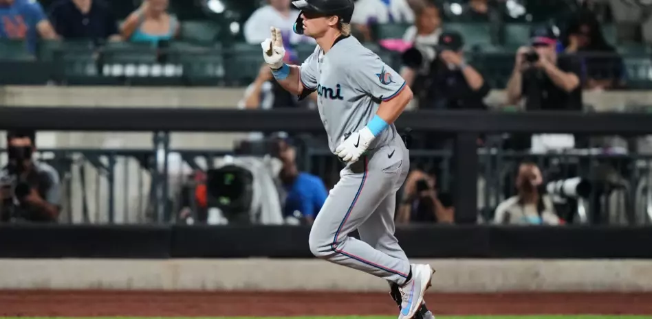 Marlins se imponen a los Mets de la mano de Jakob Marsee y Kyle Stowers