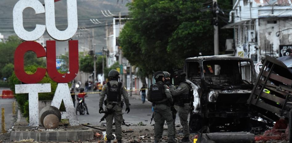 Atentado con bomba en Colombia deja 11 heridos por a pocos días de la investidura presidencial