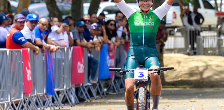 Carolina Flores se lleva para México la medalla de oro del MTB femenino