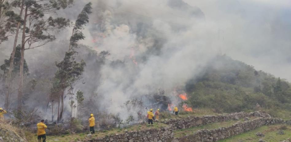 Incendio forestal en Machu Picchu afecta 1,5 hectáreas de bosque primario desde el lunes