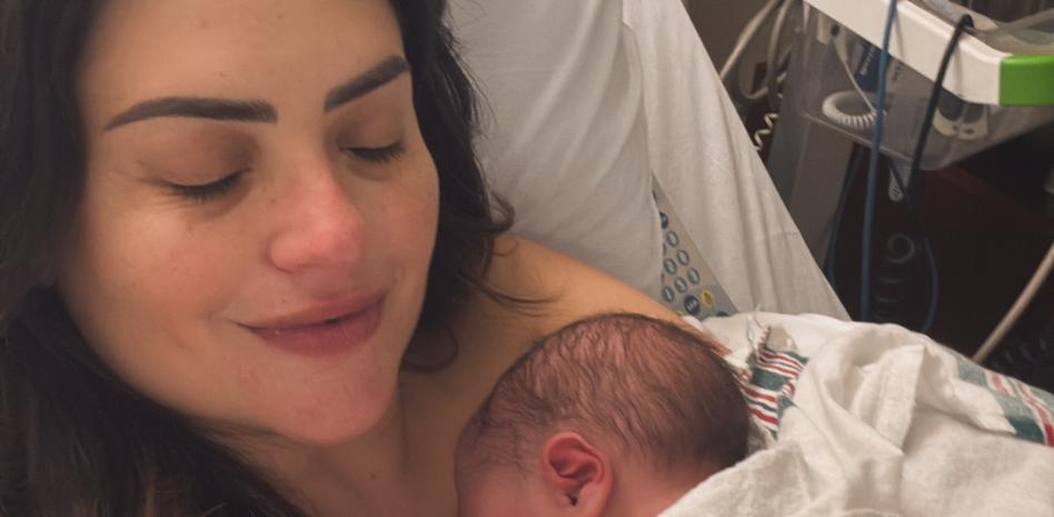 Michelle Galván da la bienvenida a su hijo Alexander
