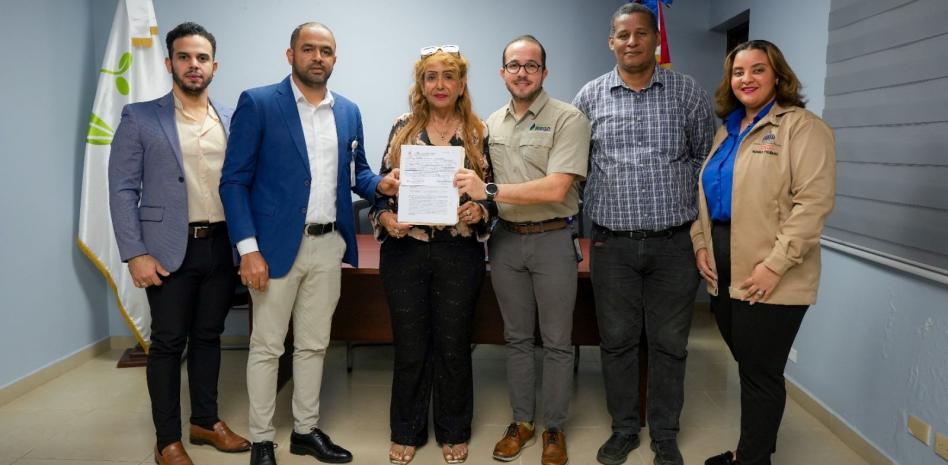 Dieciocho productores de la región Norte reciben más de RD$15 millones para tecnificar sus predios