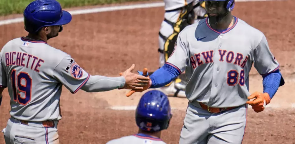 Bichette, Robert Jr. y Manaea ayudan a los Mets a arrollar 11-1 a los Piratas