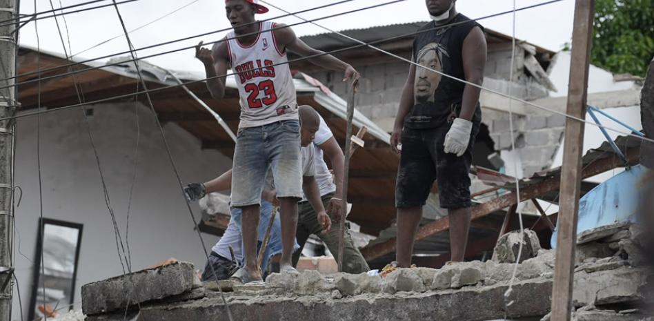 Colombia vive tres días de duelo nacional por los fallecidos en el terremoto