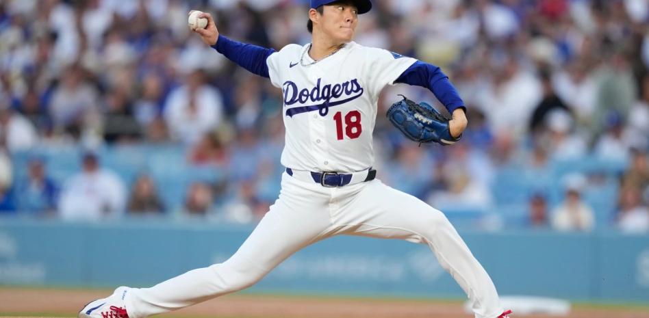 Yoshinobu Yamamoto ayuda a los Dodgers a vencer a los Cerveceros