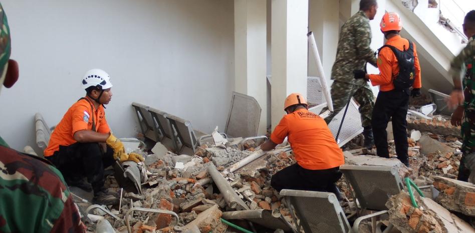 Terremoto en Indonesia deja alrededor de medio centenar de muertos, 135 heridos y 5.000 evacuados