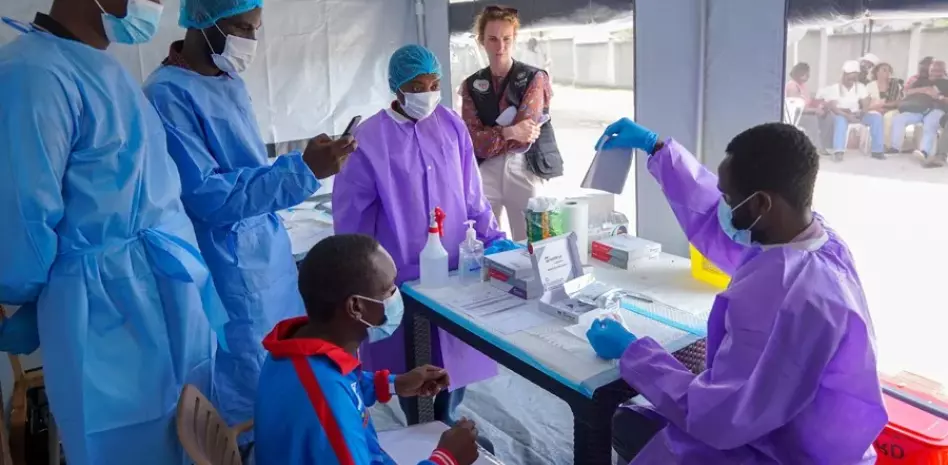 La RDC supera la barrera de los 10,000 casos de ébola, con cerca de 5,000 muertos