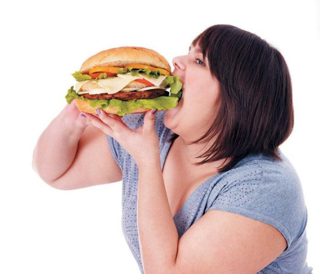 Problema. Las calorías consumidas en este tipo de comida son una de las causas de la obesidad.