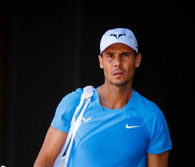 Rafael Nadal asiste a una sesión de entrenamiento previa al torneo internacional de tenis de Brisbane, en Brisbane, el 28 de diciembre de 2023