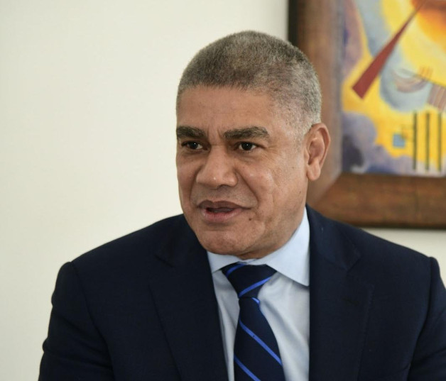El cónsul general de República Dominicana en Orlando, Francisco Holi Matos, en una entrevista con este diario.