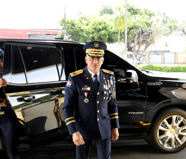 El nuevo director de la Policía Nacional, general de brigada Ernesto Rafael Rodríguez García visita las instalaciones del Listin Diario.