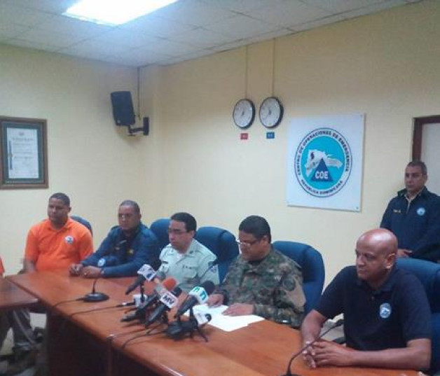 Informe. El director del COE, general Juan Manuel Méndez García, llamó a la población para que mantenga el
comedimiento durante el período que queda del operativo.