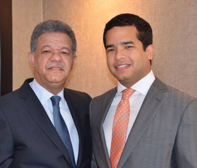 Leonel Fernádez junto a su hijo Omar Fernádez