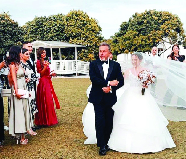 Ricardo Montaner y su hija el día de la boda. INSTAGRAM