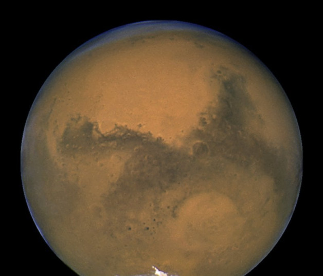 Marte en su alineación con el sol y la Tierra. Foto: J. Bell/NASA/AP.