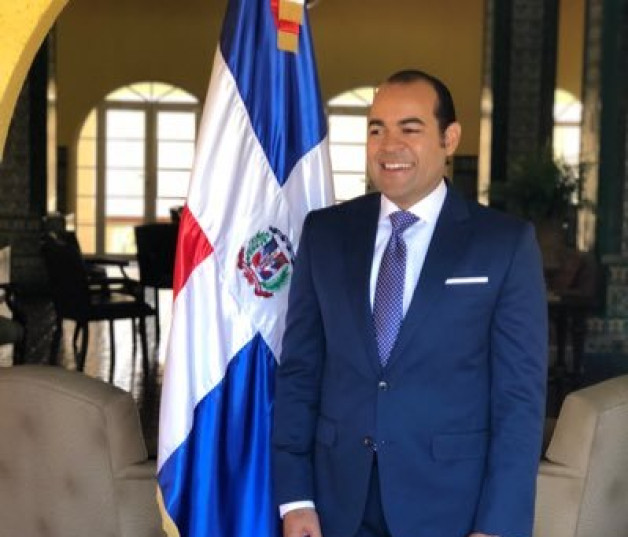 Carlos Polibio “Kalil” Michel Presbot, nuevo cónsul general de la República Dominicana en Río de Janeiro, Brasil. Foto: cuenta de Twitter del funcionario (@KalilMichelP).