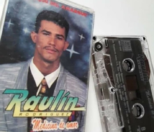La carátula del disco y el casette de "Medicina de amor", de Raulín Rodríguez.