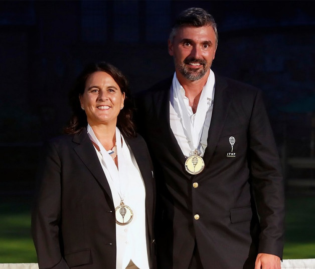 Conchita Martínez junto a Goran Ivanisevic durante la ceremonia del Salón de la Fama del Tenis.