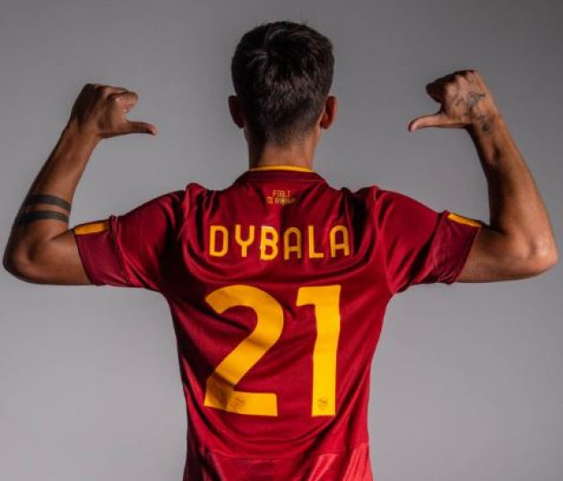 Dybala portará el dorsal 21. Foto: AS Roma.