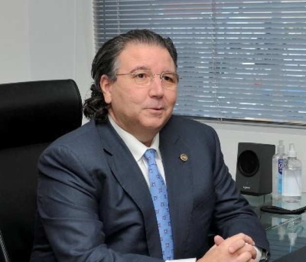 Superintendente de electricidad, Rafael Velazco Espaillat.