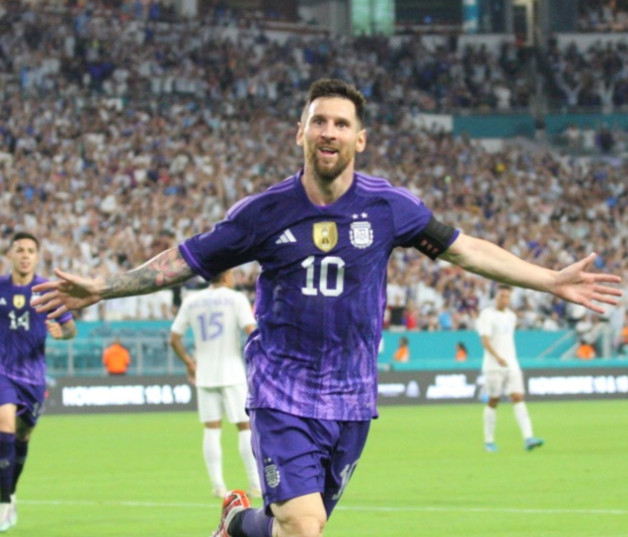 Lionel Messi marcó dos goles en el triunfo de Argentina.
