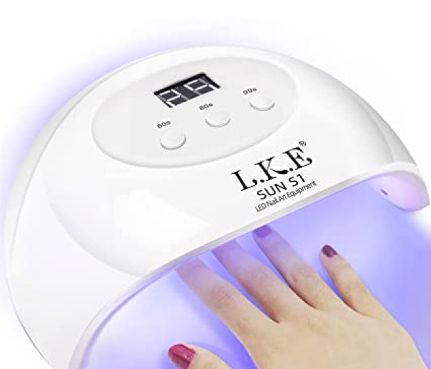 Secador de esmalte de uñas de luz ultravioleta. Foto: Amazon