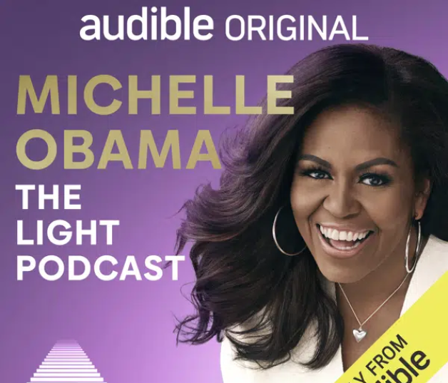 Esta imagen publicada por Audible muestra el arte promocional de "Michelle Obama: The Light Podcast", que se lanzará el 7 de marzo. (Audible vía AP)