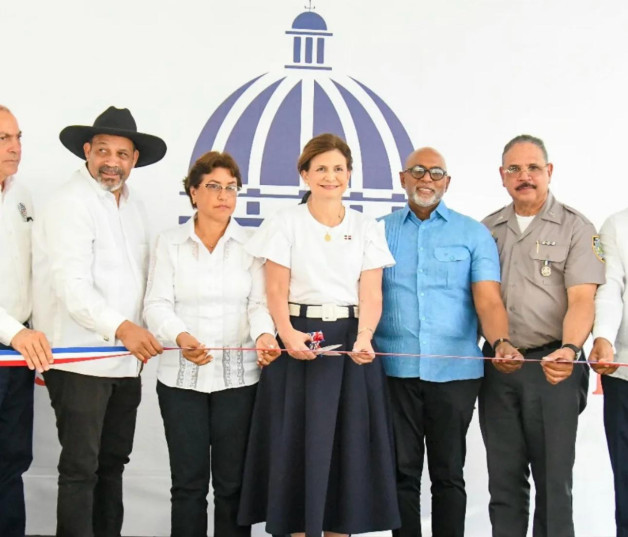 Vicepresidenta Raquel Peña durante la inauguración en Los Miches, Dajabón