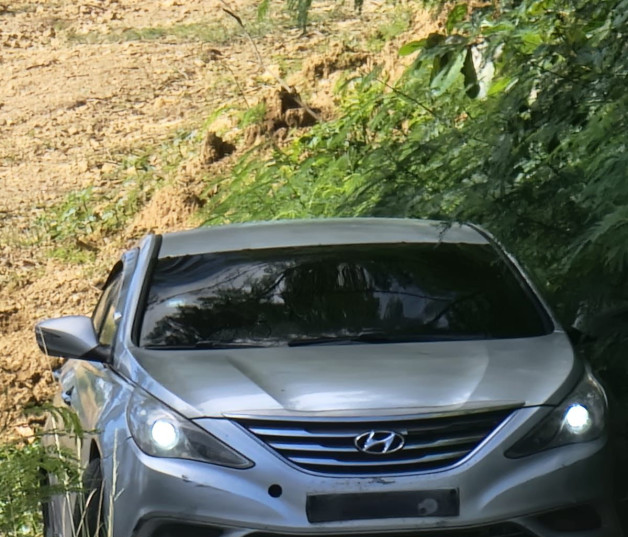 Vehículo en que fueron encontrados los adolescentes