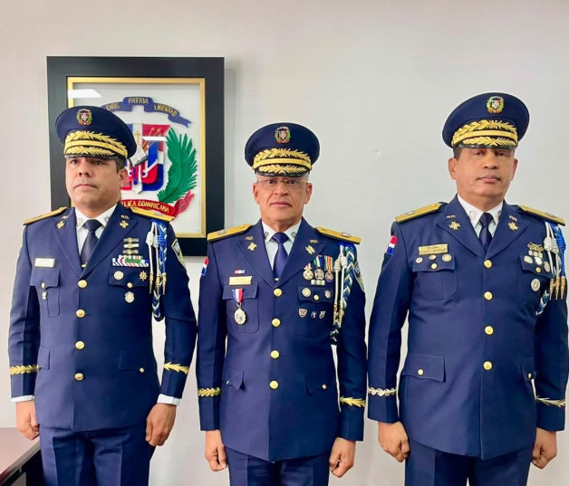 El Inspector General de la Policía Nacional, general Ernesto Rodríguez García, encabezó el acto donde dejó formalmente en funciones al general Galán Guerrero.