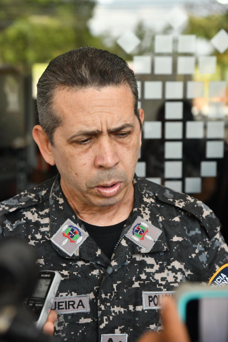 El portavoz de la Policia Nacional Diego Pesqueira se presentó a la funeraria en representación de Eduardo Alberto Then y expresó sus condolencias a los familiares de la victima y se puso a disposición de los relativos en caso de cualquier eventualidad relacionada con el hecho.