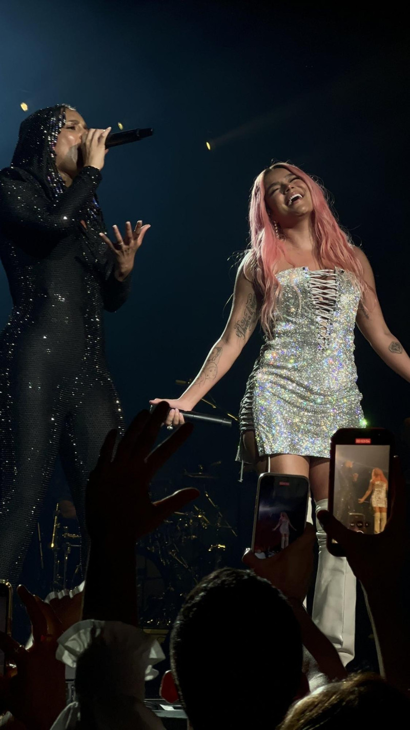 Alicia Keys y Karol G cantaron juntas en el Arena Movistar de Bogotá
