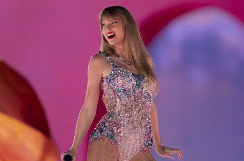 Taylor Swift canta en el Nissan Stadium en Nashville, Tenn.
