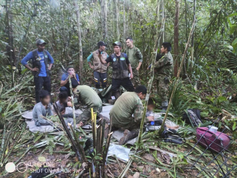 Rescate de niños atrapados en selva colombiana