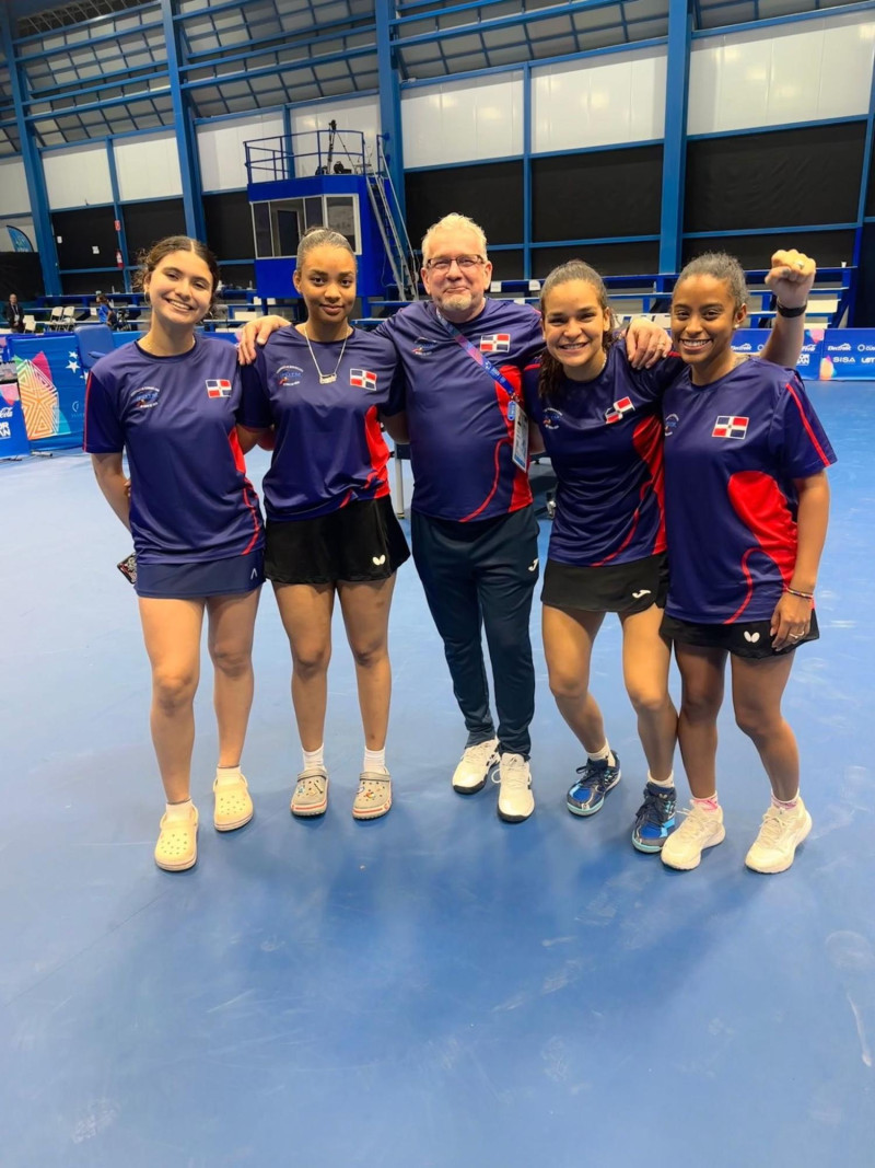 Las integrantes del equipo de tenis de mesa dominicano Eva Brito, Esmerlyn Castro, Yasiris Ortiz y Shary Muñoz.