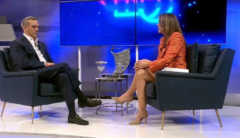 El presidente de la República, Luis Abinader, durante entrevista en programa Esta Noche Mariasela.