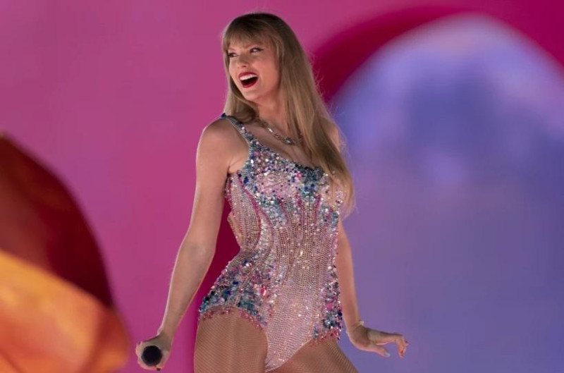 La cantante Taylor Swift en uno de los conciertos de su gira Eras el 5 de mayo de 2023, en el Nissan Stadium en Nashville, Tennesee, EE.UU.