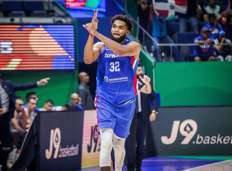 Karl Anthony Town se ha robado el corazón de los dominicanos con su entrega y gran actuación en el Mundial de Baloncesto.