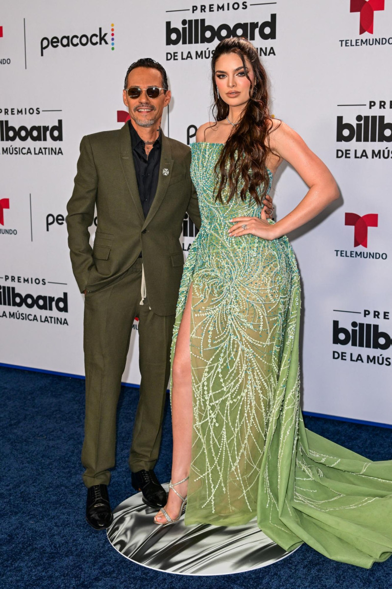 Marc Anthony y Nadia Ferreira.