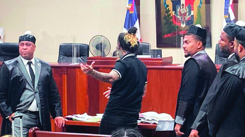 Tekashi, la tarde del martes, en el tribunal de La Vega, República Dominicana, donde ofreció su testimonio sobre la acusación en su contra.