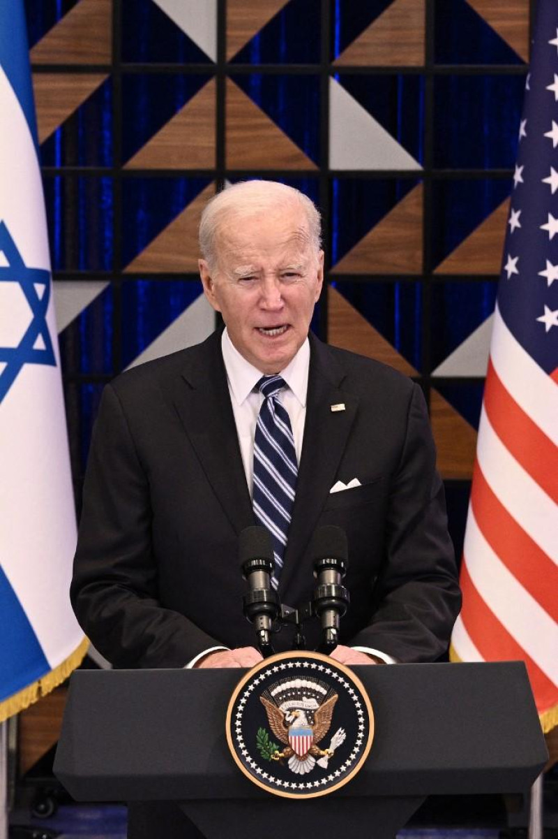 El presidente de Estados Unidos, Joe Biden, ofrece una rueda de prensa tras una visita solidaria a Israel, el 18 de octubre de 2023, en Tel Aviv, en medio de los continuos combates entre Israel y el grupo palestino Hamás en la Franja de Gaza.