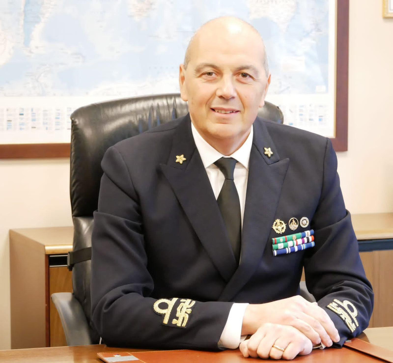 El Director de la Organización de Hidrografía Internacional (OHI), Luigi Sinapi.